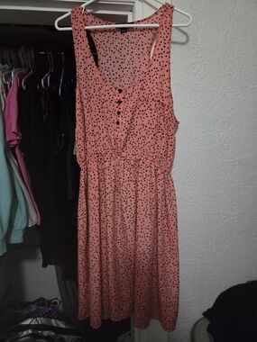 Forever 21 Coral Pink Sleeveless Midi Dress with Black Triangle Print